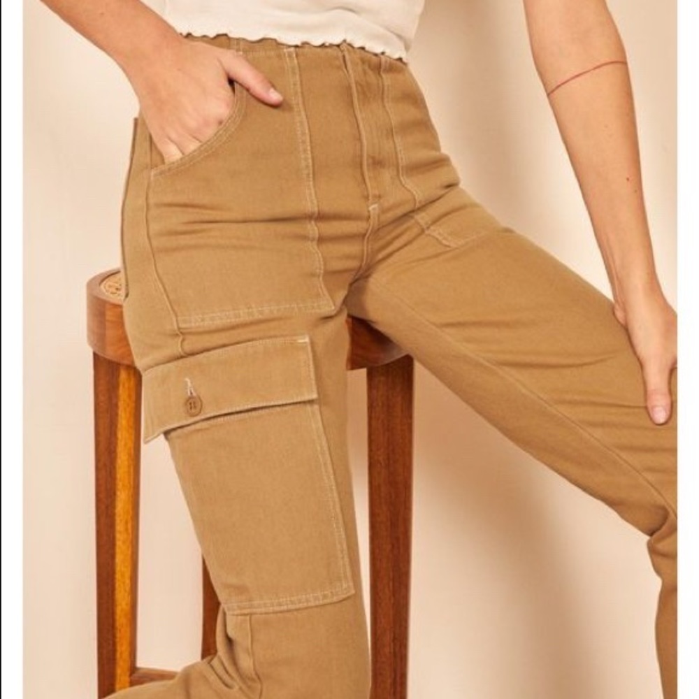 Reformation Gia cargo pant in desert